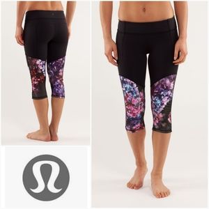 LULULEMON 4 Crane Crop Leggings Size 4 Black/Spring Has Sprung Multi